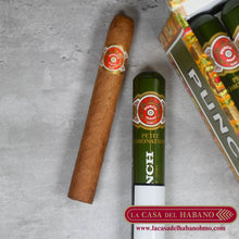 Cargar imagen en el visor de la galería, PETIT CORONATIONS TUBOS DE ALUMINIO CAJA CON 25 UNIDADES - Puros Cubanos Originales | La Casa del Habano México