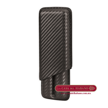 Cargar imagen en el visor de la galería, PURERA CON CORTADOR DE PIEL PARA 2 PUROS DISEÑO FIBRA DE CARBONO - Puros Cubanos Originales | La Casa del Habano México