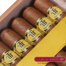 Cargar imagen en el visor de la galería, MEDIA LUNA CAJA CON 12 UNIDADES - Puros Cubanos Originales | La Casa del Habano HMO
